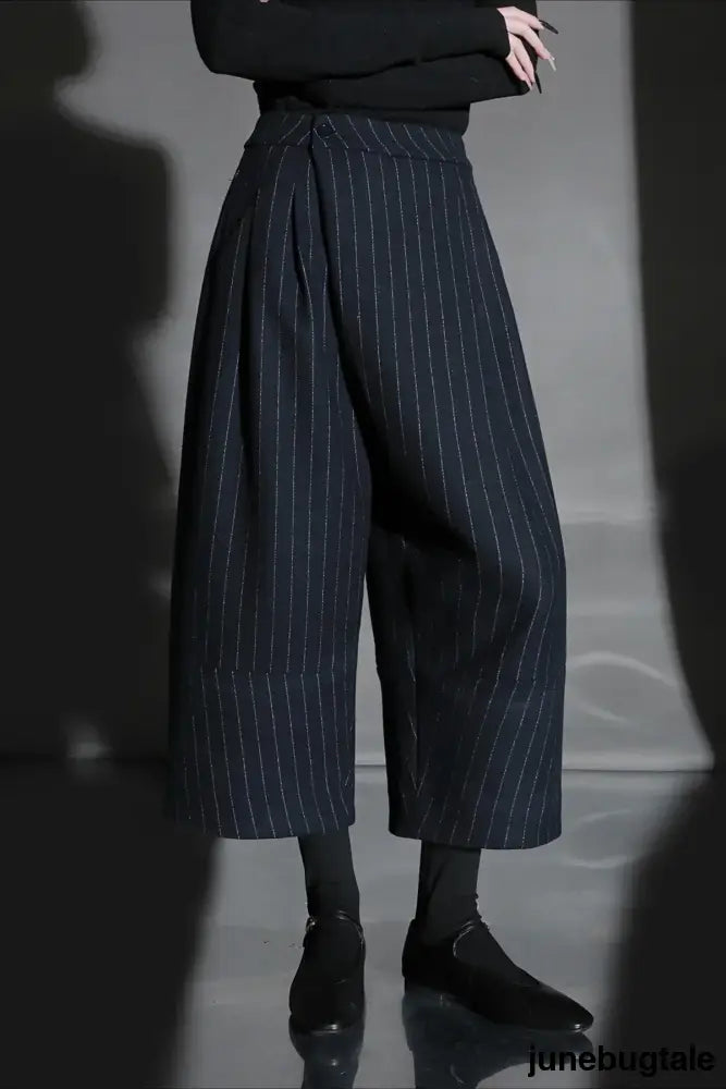 Relaxed Wide Leg Bootcut Wool Ankle Crop Pants - Navy / S